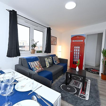 Superb 4 Bedroom Flat In The Heart Of Camden Town Лондон Екстериор снимка