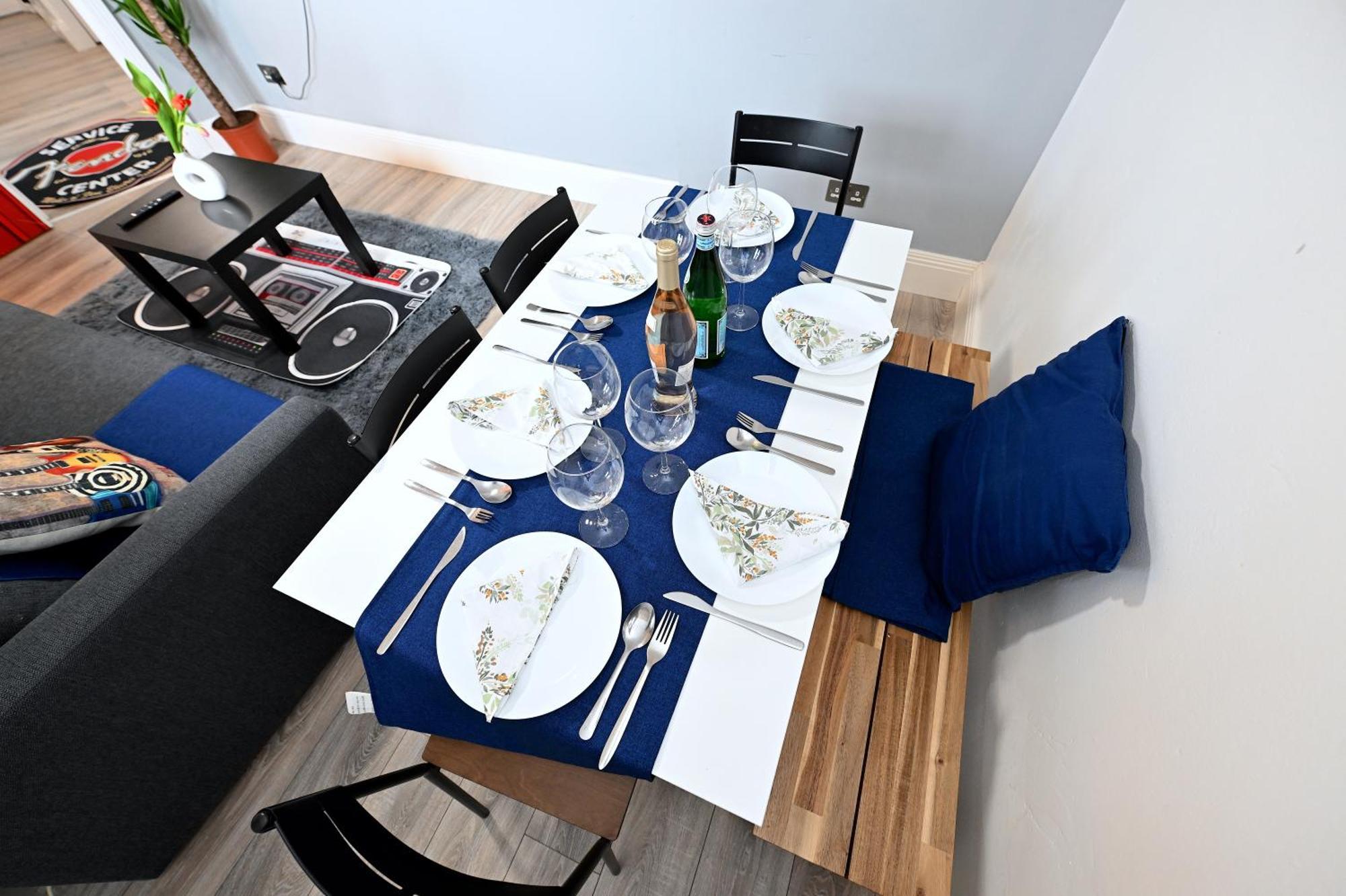 Superb 4 Bedroom Flat In The Heart Of Camden Town Лондон Екстериор снимка