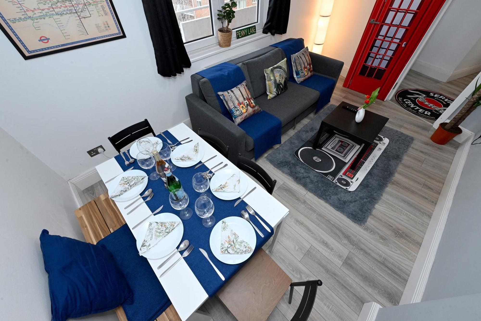 Superb 4 Bedroom Flat In The Heart Of Camden Town Лондон Екстериор снимка