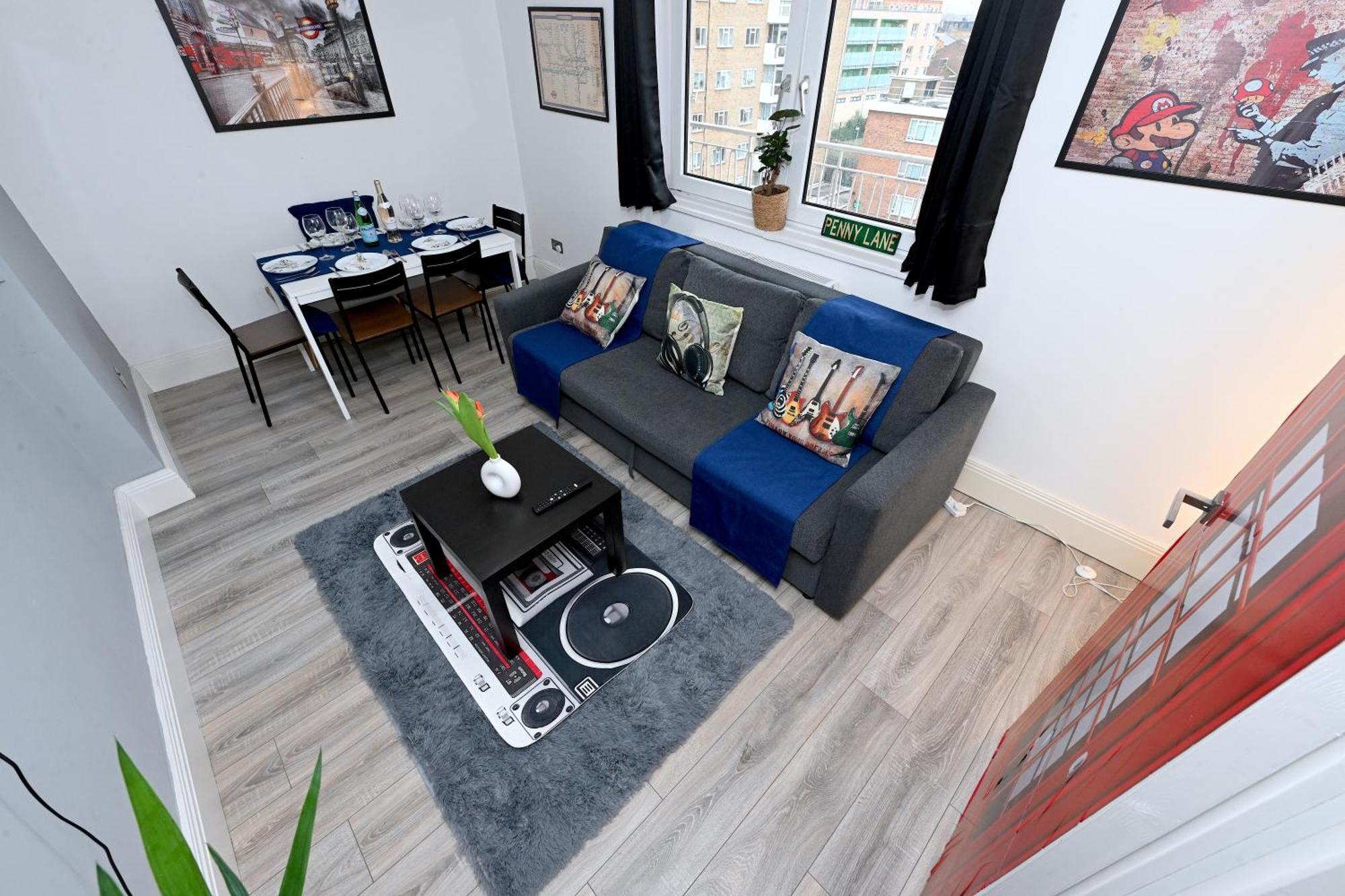 Superb 4 Bedroom Flat In The Heart Of Camden Town Лондон Екстериор снимка